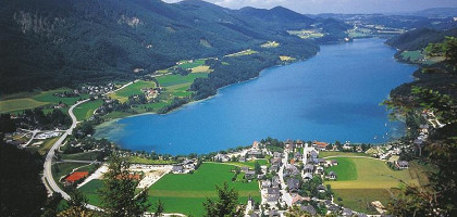Вид на озеро Фушль-Зее, Зальцкаммергут, Зальцбург, Австрия