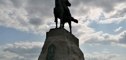 Памятник эмиру Ибрагиму I в Елабуге, Россия