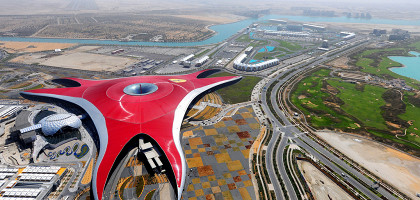 Развлекательный парк Ferrari World Abu Dhabi