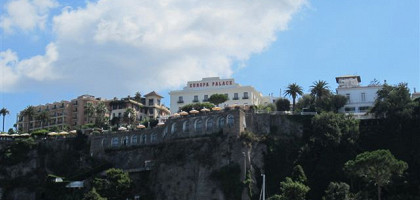 Вид на отели Сорренто, Италия
