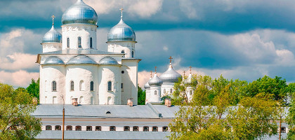 Юрьев монастырь в окрестностях Великого Новгорода