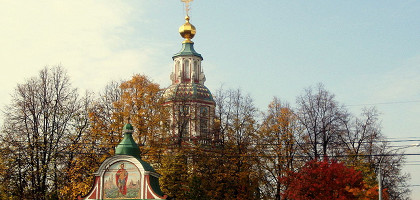 Храм Иоанна Воина на Якиманке, главный вход