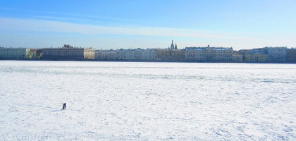 Нева, скованная льдом, Санкт-Петербург