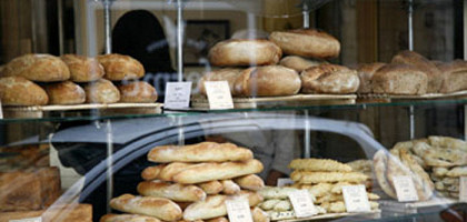 Вкусная хлебобулочная витрина в Лилле