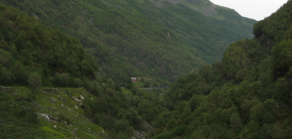 Водопад Кьосфоссен, Фломская железная дорога, Флом