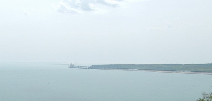 Вид с горы Митридат на Крымский мост и водную станцию