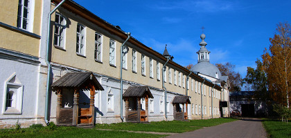 Больничный храм всех святых Спасо-Прилукского монастыря