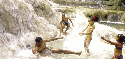 Водопады Данс-Ривер, Ямайка