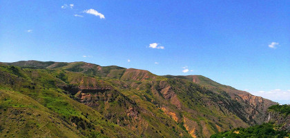 Пейзаж неподалеку от храма Гарни, Ереван