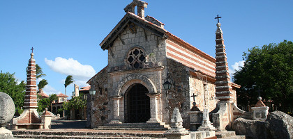Альтос-де-Чавон, церковь Святого Станислава