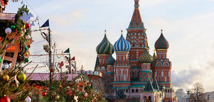 Новогодние украшения на Красной площади, Москва