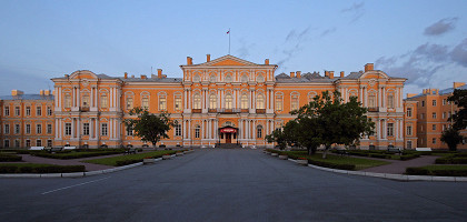 Воронцовский дворец в Санкт-Петербурге, вечер