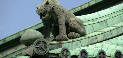 Фигура у храма Ясукуни в Токио