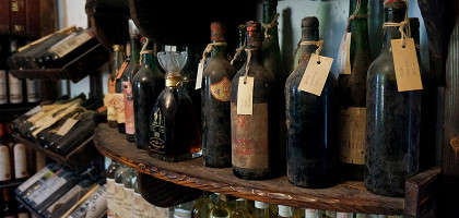 Ассортимент старого винного магазина, Балчик