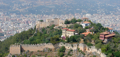 Панорамный вид на крепость Аланьи
