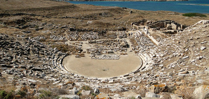 Античный греческий театр в Делосе