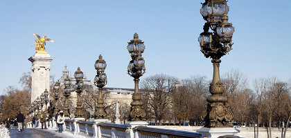 Мост Александра III, фонари