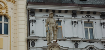 Главная площадь Братиславы, фонтан Роланда
