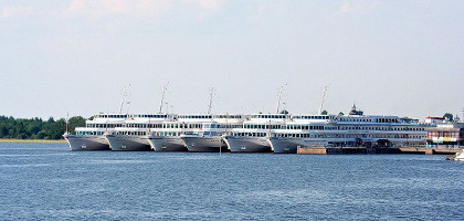 Теплоходы на пристани Кижи, Онежское озеро