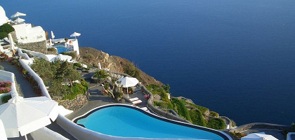 Дом с бассейном с видом на море в Ия, Санторини