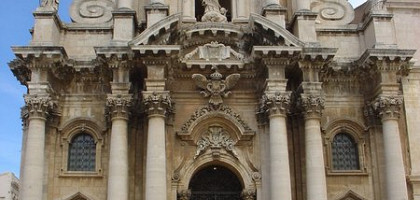 Городской собор — образец сицилийского барокко, Сиракузы