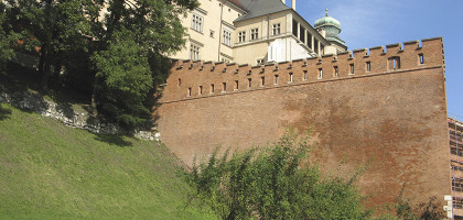 Крепостные стены рядом с Сенаторской башней, Краков