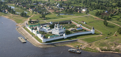 Желтоводский Макариев монастырь, вид с воздуха