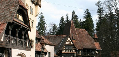 Домики близ Пелеша и Пелишора в Синае