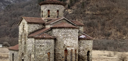 Старинная церковь в Архызе