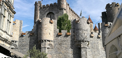Виды замка графов Фландрии в Генте