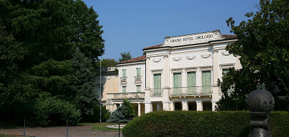 Гранд-отель Orologio ad Abano Terme, вид на три квартала