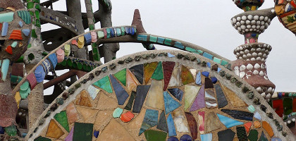 Башни Уоттс, мозаика