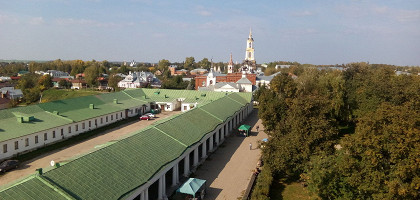 Торговые ряды в Суздале, вид с Воскресенской церкви
