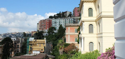Вид с балкона отеля Маргарита, Неаполь
