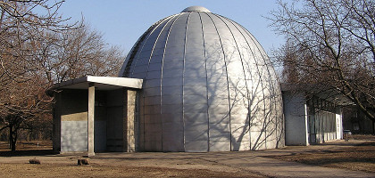 Первое здание планетария в Донецке