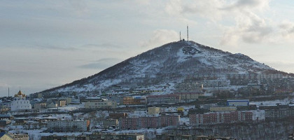 Вид на Мишенную сопку с района «Горизонт», Петропавловск-Камчатский