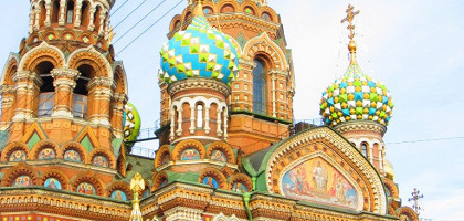 Красочный храм Спаса на Крови в Санкт-Петербурге