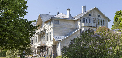 Традиционные деревянные здания типичны в городском пейзаже Ханко