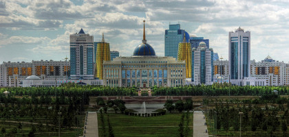 Президентский дворец в центре Астаны, Казахстан