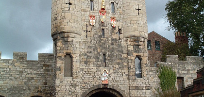 Йоркские городские стены, башня Micklegate Bar