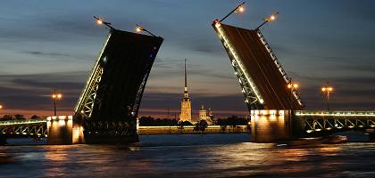 Дворцовый мост в Санкт-Петербурге 3