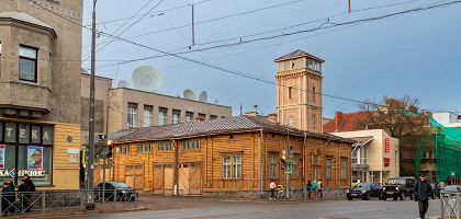 Деревянное здание в Сартовале