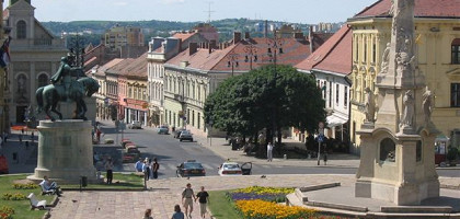 Площадь Сечени, Печ