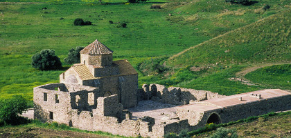 Монастырь на Кипре