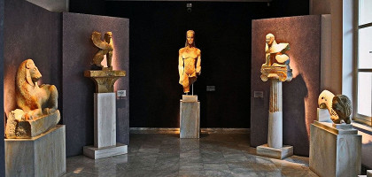 Археологический музей Керамика, курос и сфинксы