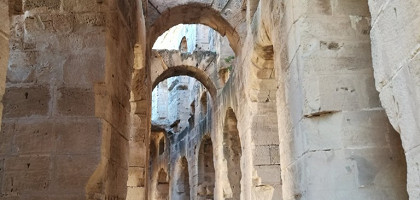 Узкий коридор в древнем амфитеатре, Эль-Джем, Тунис