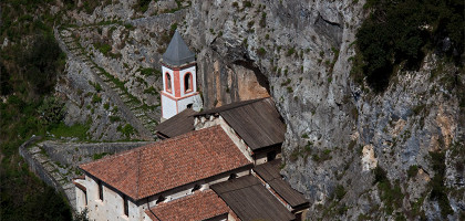 Храм в Папасидеро, Калабрия