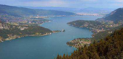 Панорама озера Анси