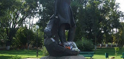 Памятник М. Ю. Лермонтову в Тамани