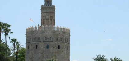 Белая башная в Севилье